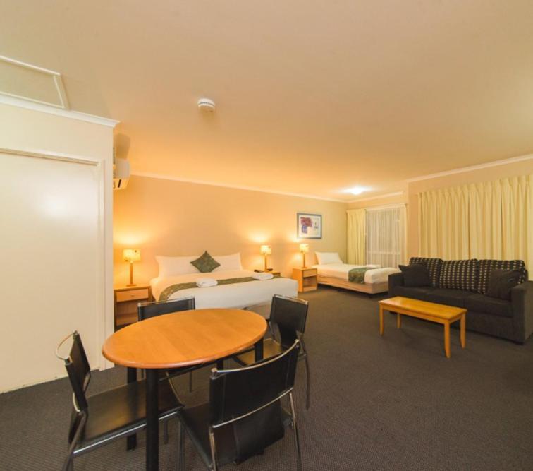 Harbour Sails Motor Inn Gladstone Bagian luar foto