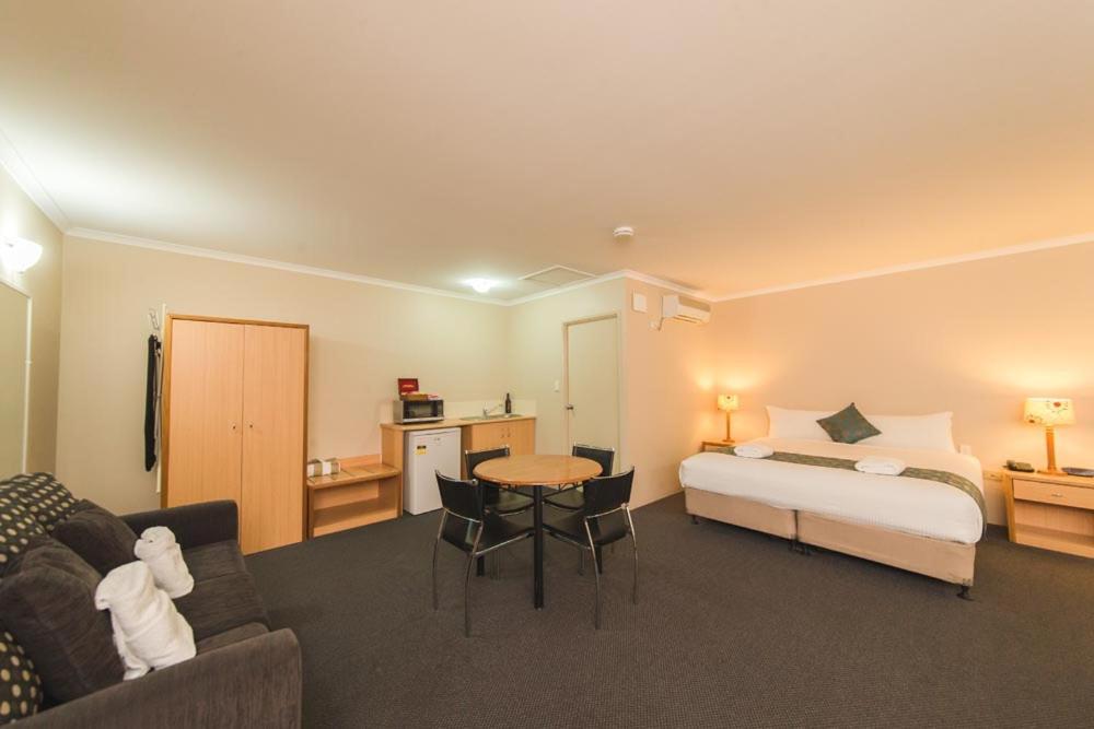 Harbour Sails Motor Inn Gladstone Bagian luar foto