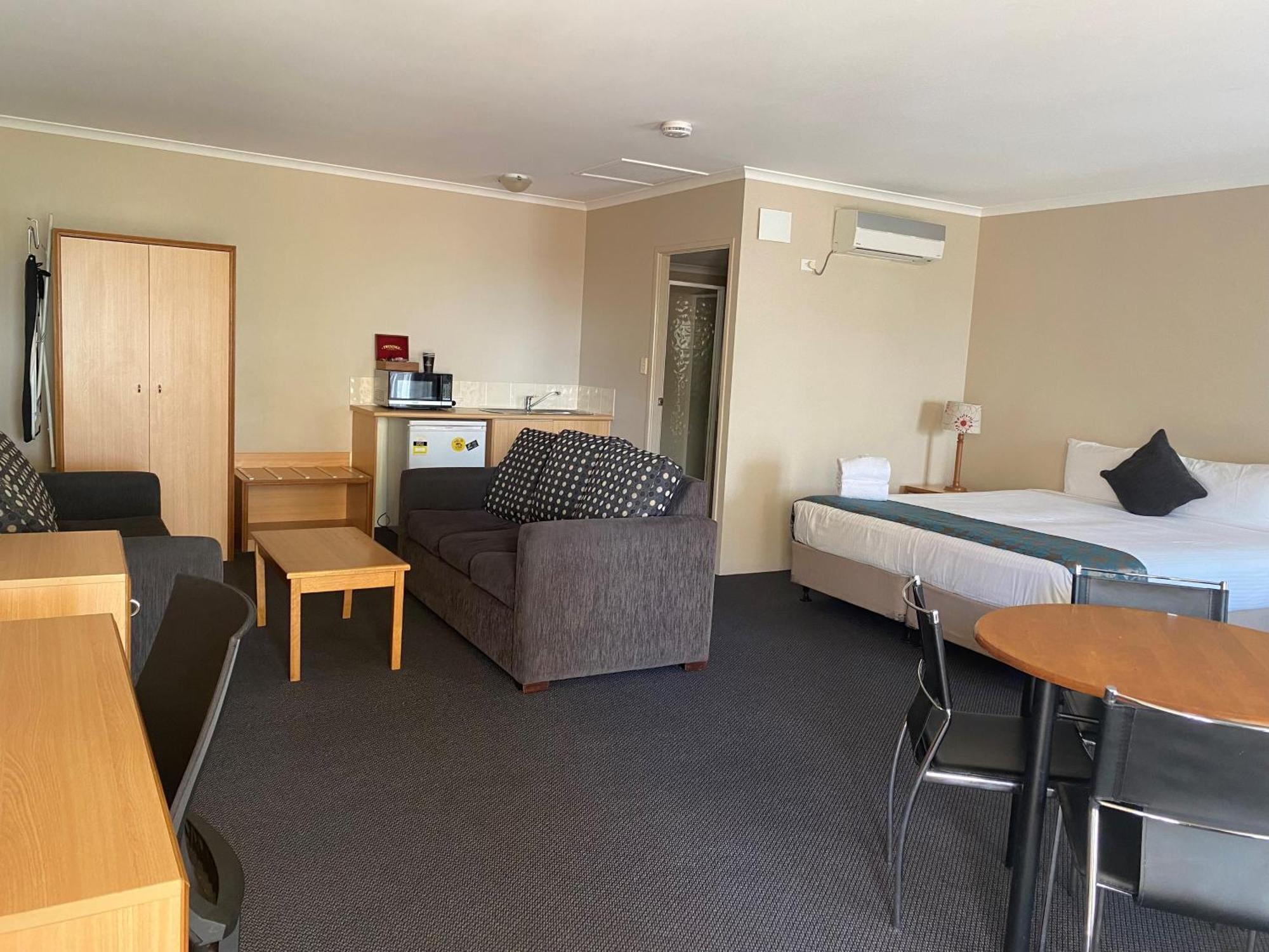 Harbour Sails Motor Inn Gladstone Bagian luar foto